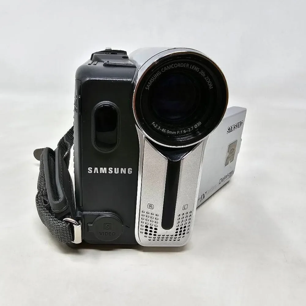 SAMSUNG SC-D353 MINI DV CAMCORDER 20X OPTICAL ZOOM NO BATTERY UNTESTED FOR PARTS